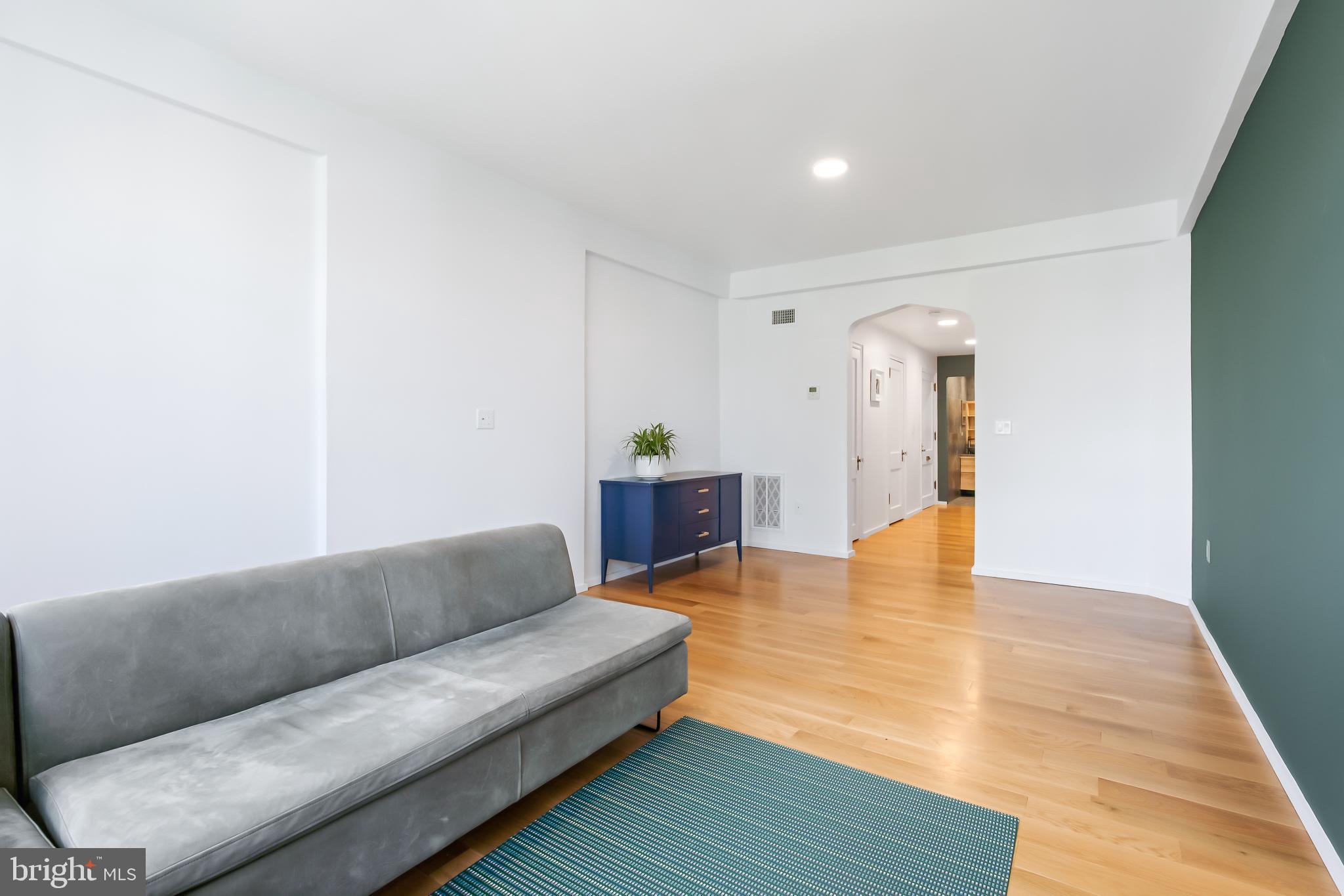 RIVERVIEW MANOR - Residential