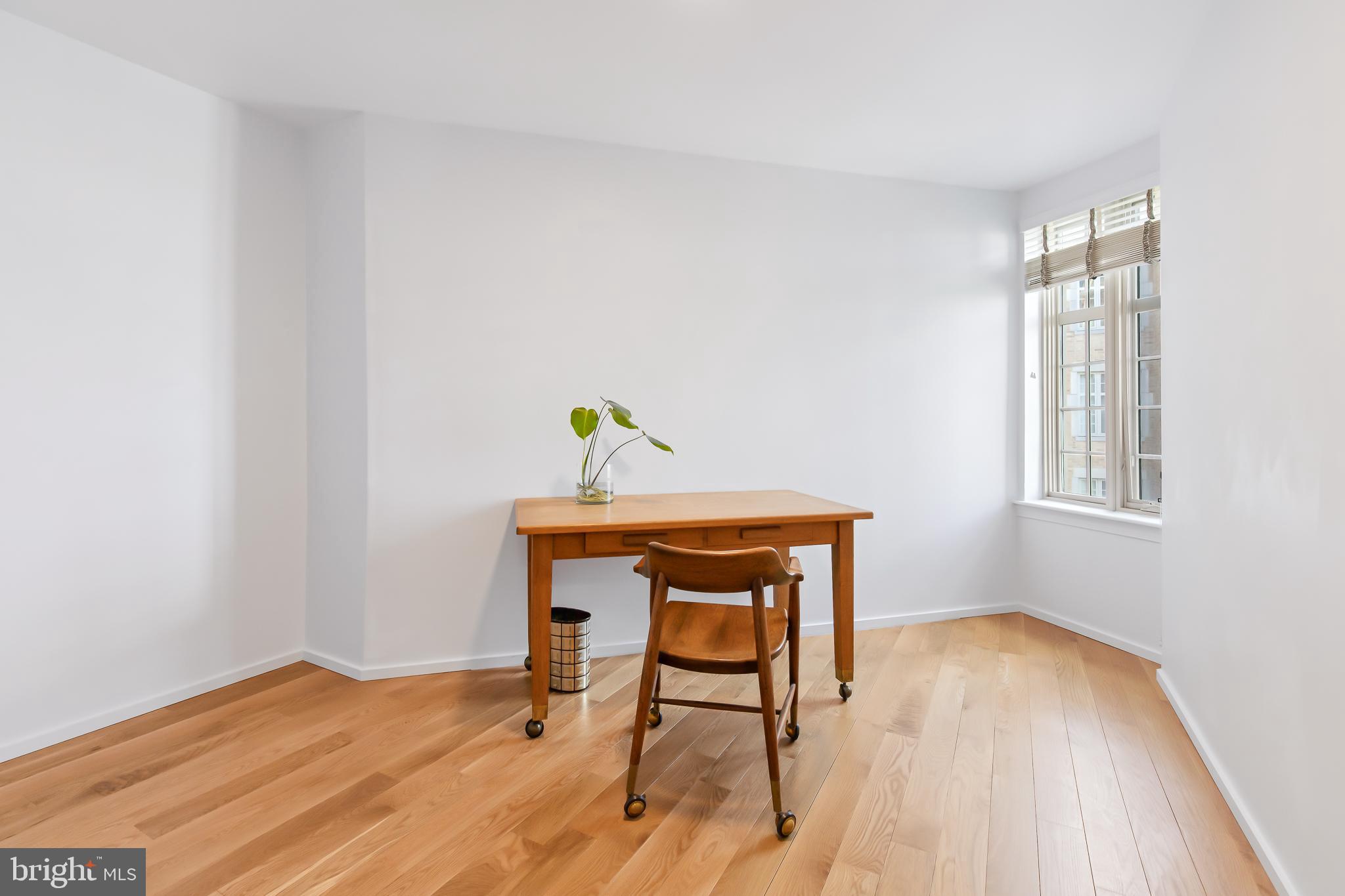 RIVERVIEW MANOR - Residential