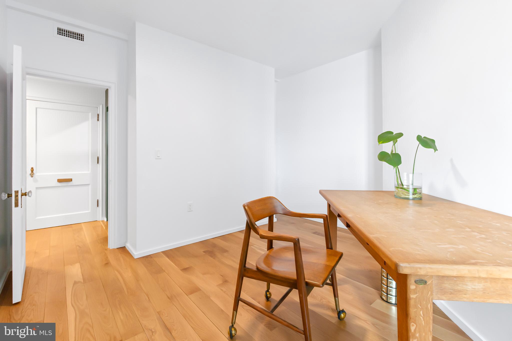 RIVERVIEW MANOR - Residential