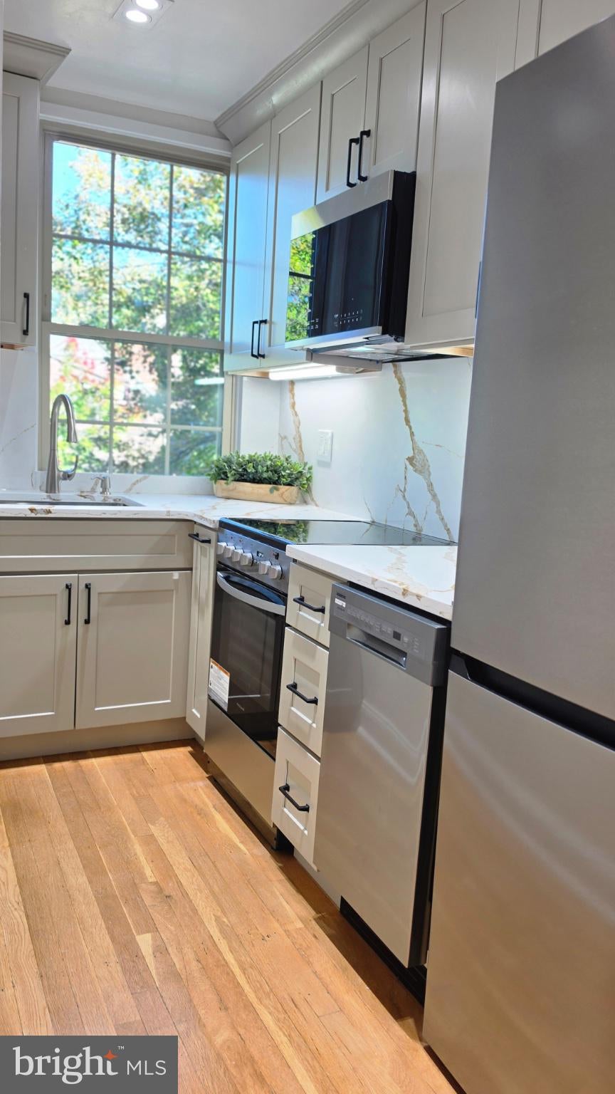 18 NE 9TH STREET NE 301