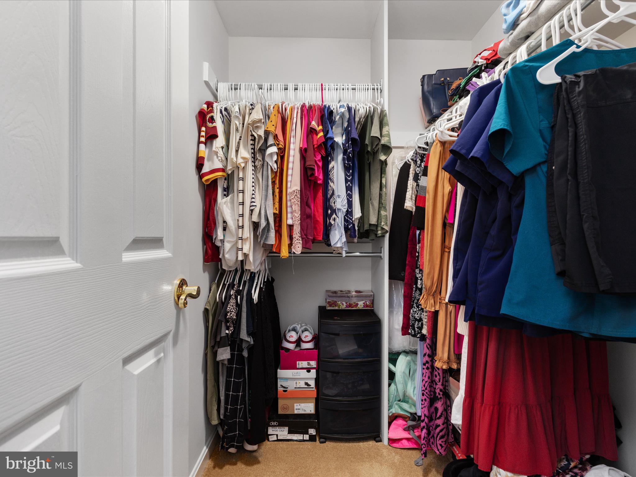 STEEPLE CHASE - Residential