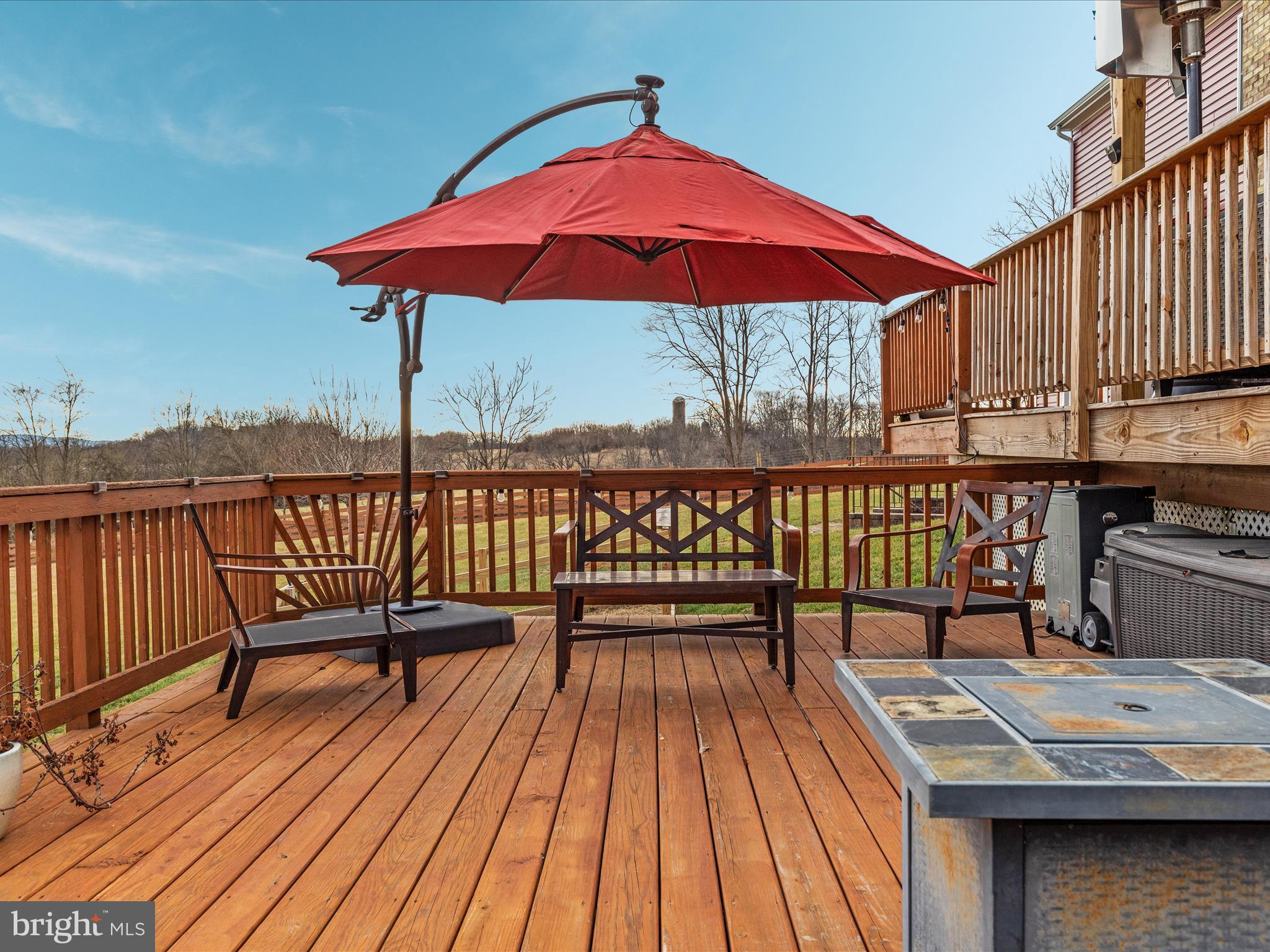 STEEPLE CHASE - Residential