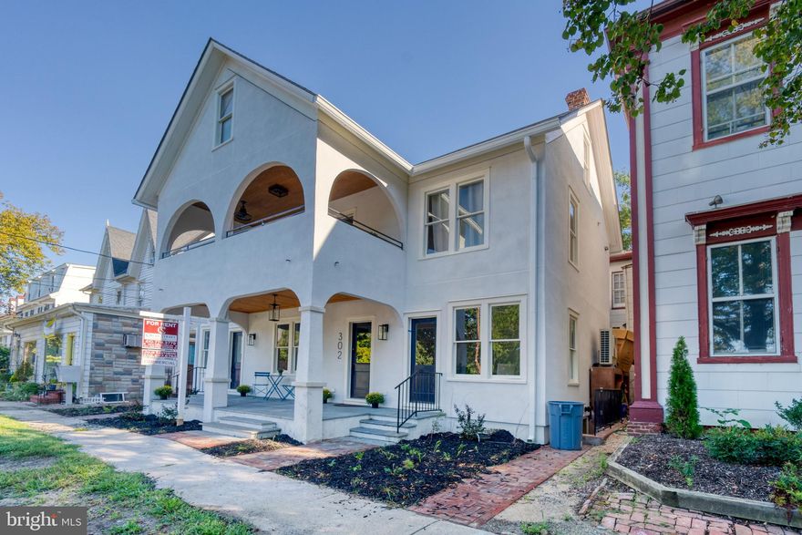 One of seven private offices available in 302 Park Row. Unparalleled location for office space in downtown Chestertown. Top to bottom renovation, with no expense spared.  Rent includes all utilities, including internet, water/sewer and electric (heating/cooling). 
All offices have the use of a common kitchenette and two half baths. 
Office #1 has a private entrance to the street as well as an entrance to the common entry door. Discounts available for office spaces rented together. Contact listing agent for a floor plan and room dimensions.