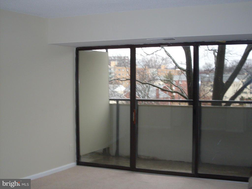 CARLYLE HOUSE - Residential