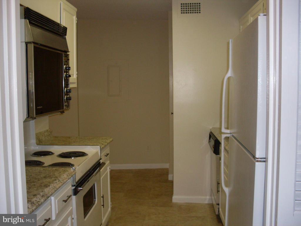 CARLYLE HOUSE - Residential