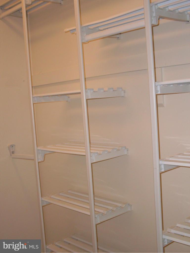 CARLYLE HOUSE - Residential