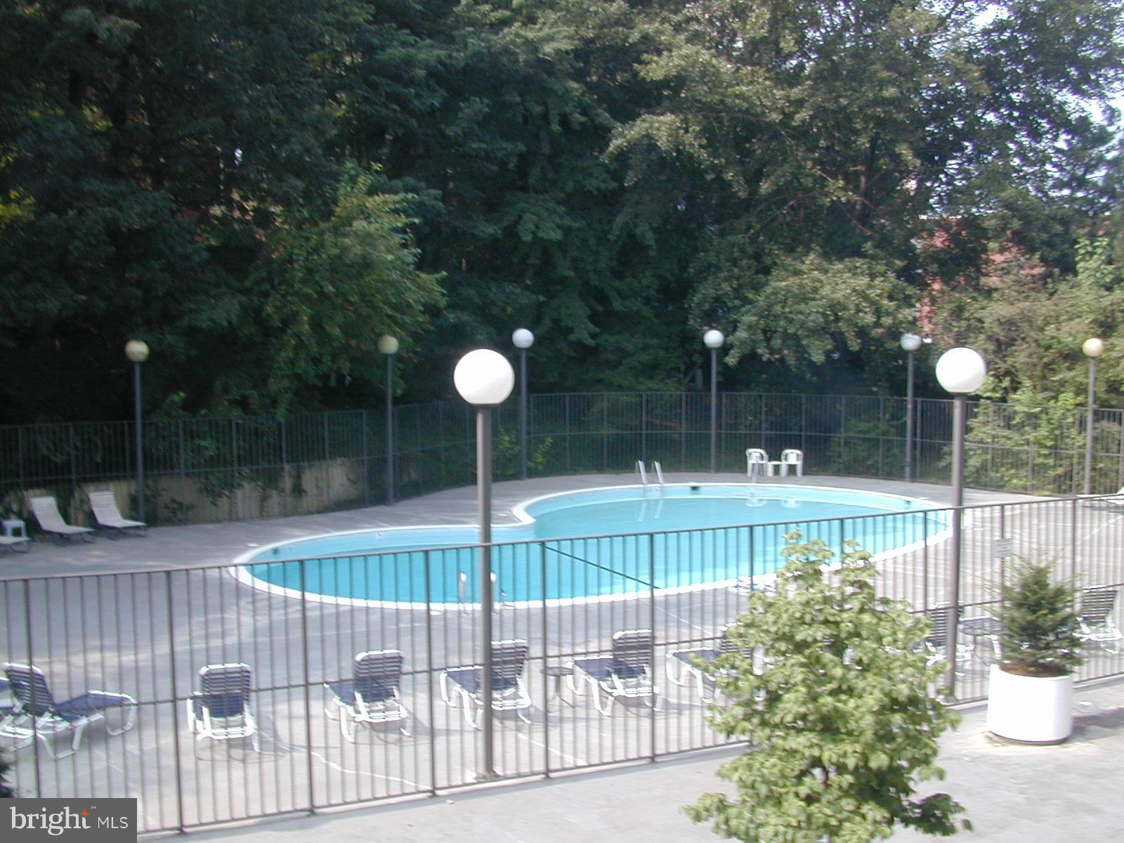 CARLYLE HOUSE - Residential