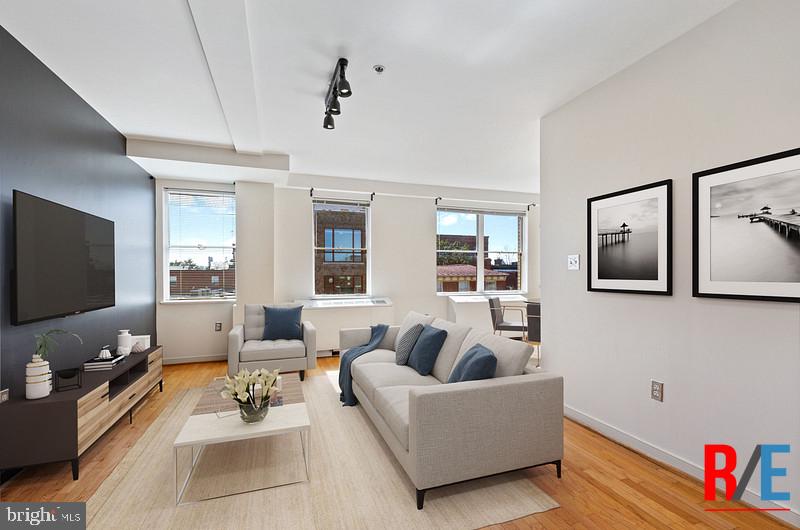 OLD TOWN - Residential Lease