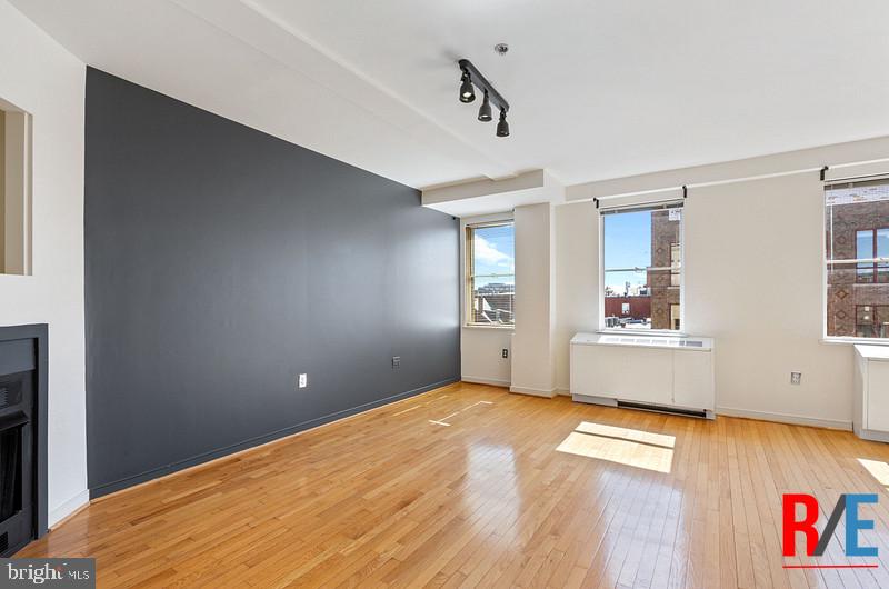 OLD TOWN - Residential Lease