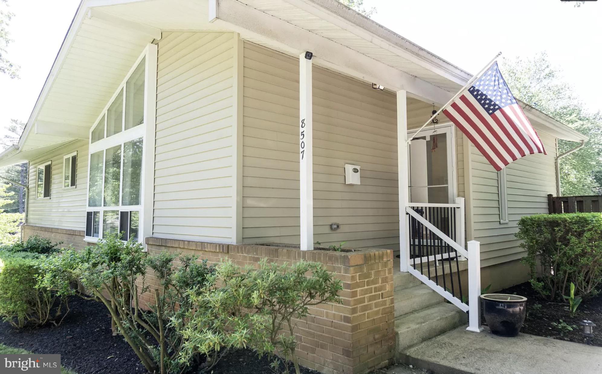 8507 MARQUETTE STREET