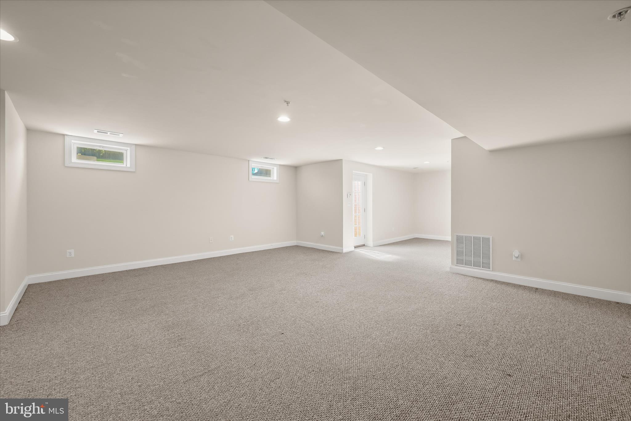 CLAREMONT OVERLOOK - Residential