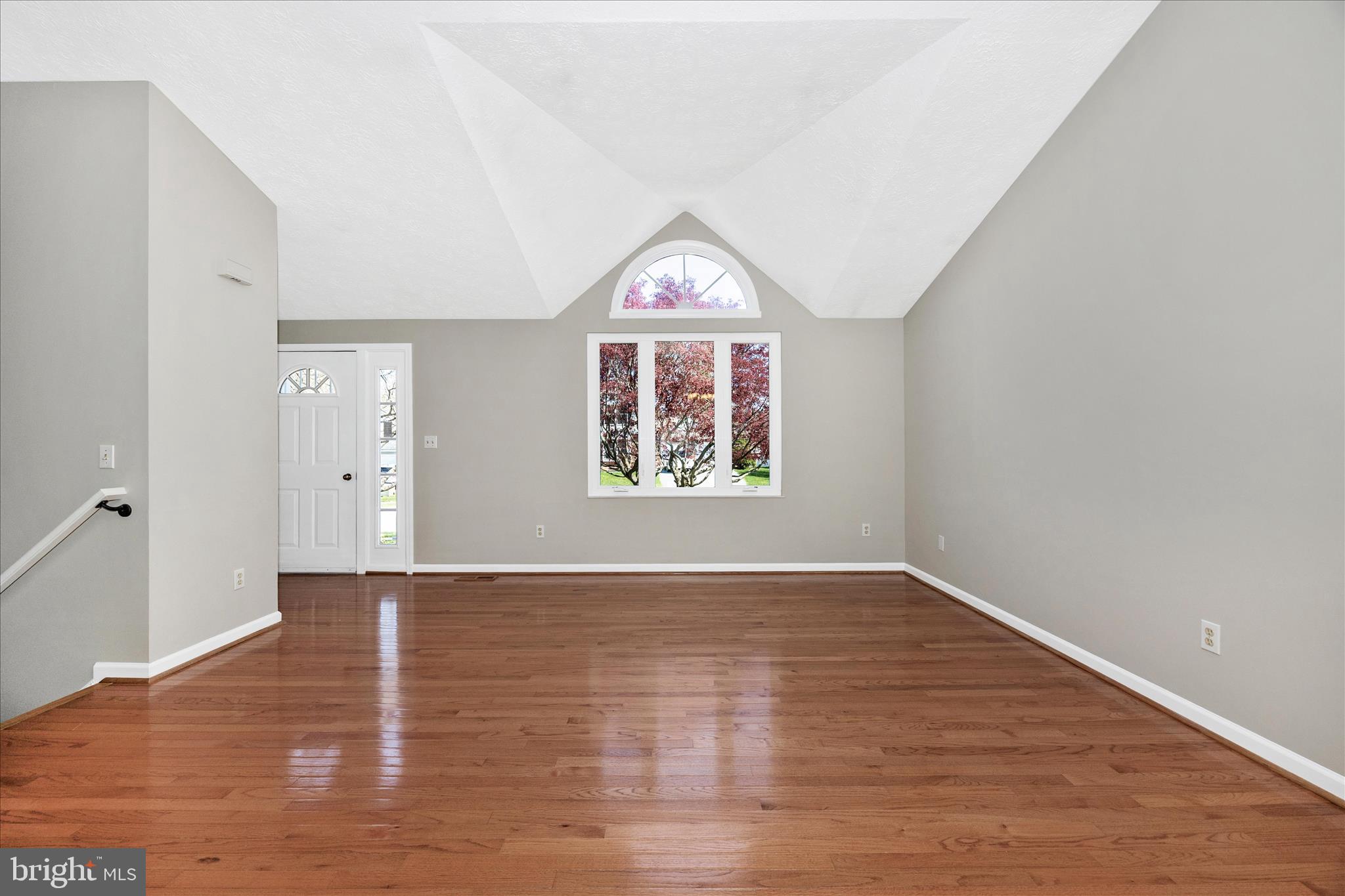 FOUNTAIN ROCK MANOR - Residential