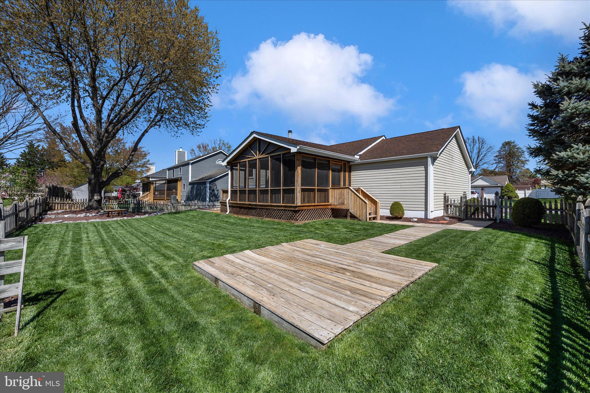 FOUNTAIN ROCK MANOR - Residential