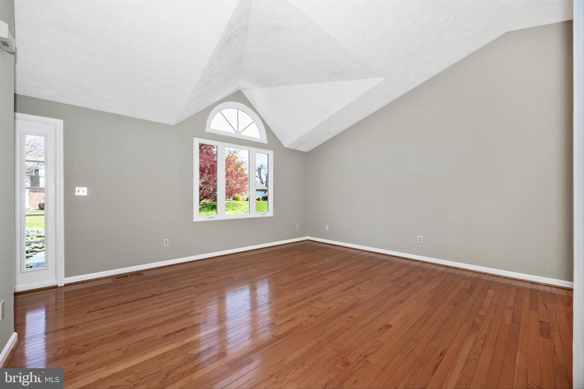 FOUNTAIN ROCK MANOR - Residential