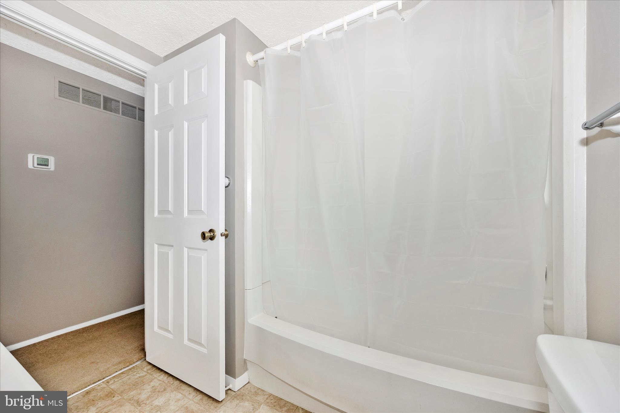 FOUNTAIN ROCK MANOR - Residential