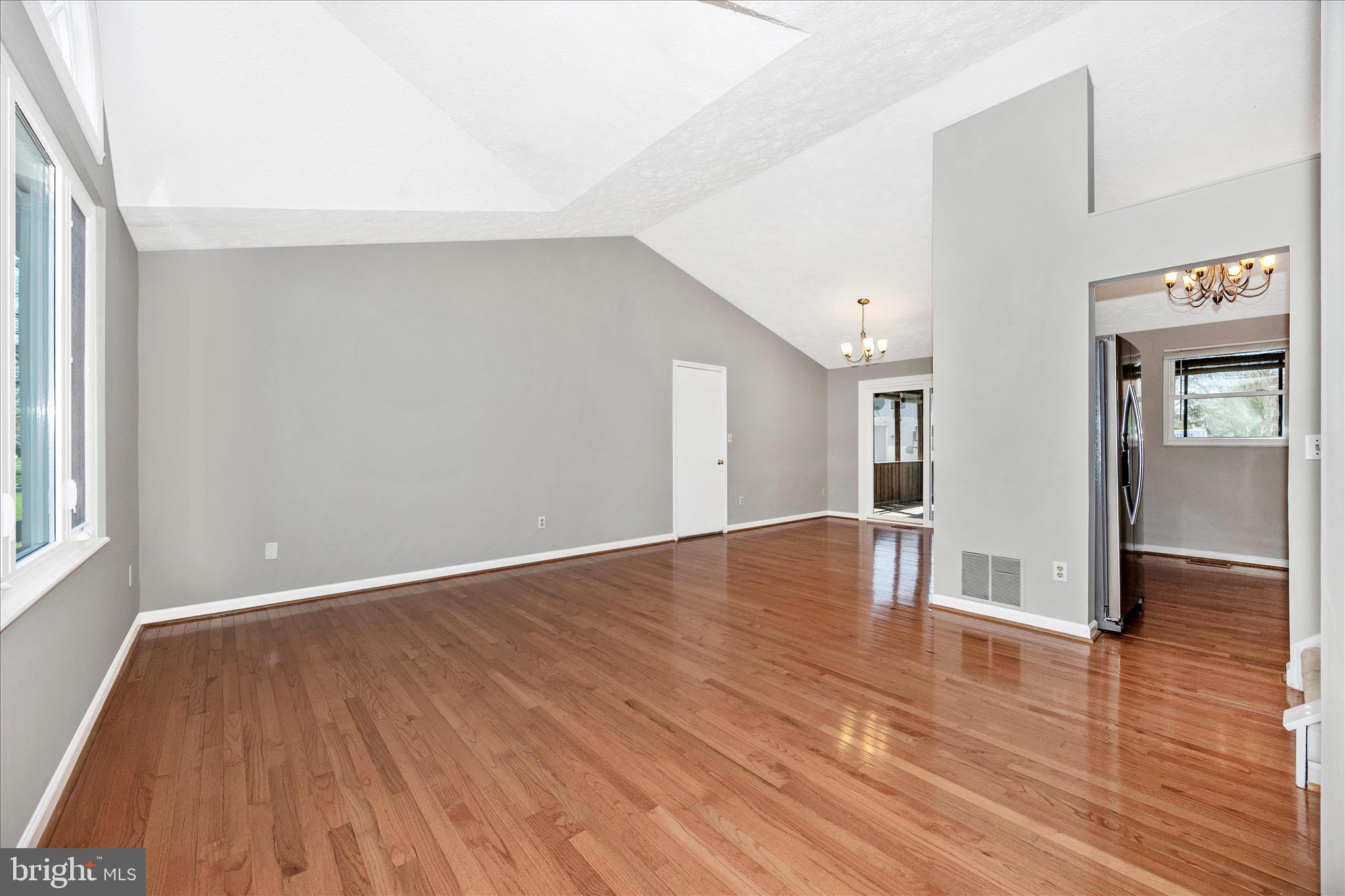 FOUNTAIN ROCK MANOR - Residential