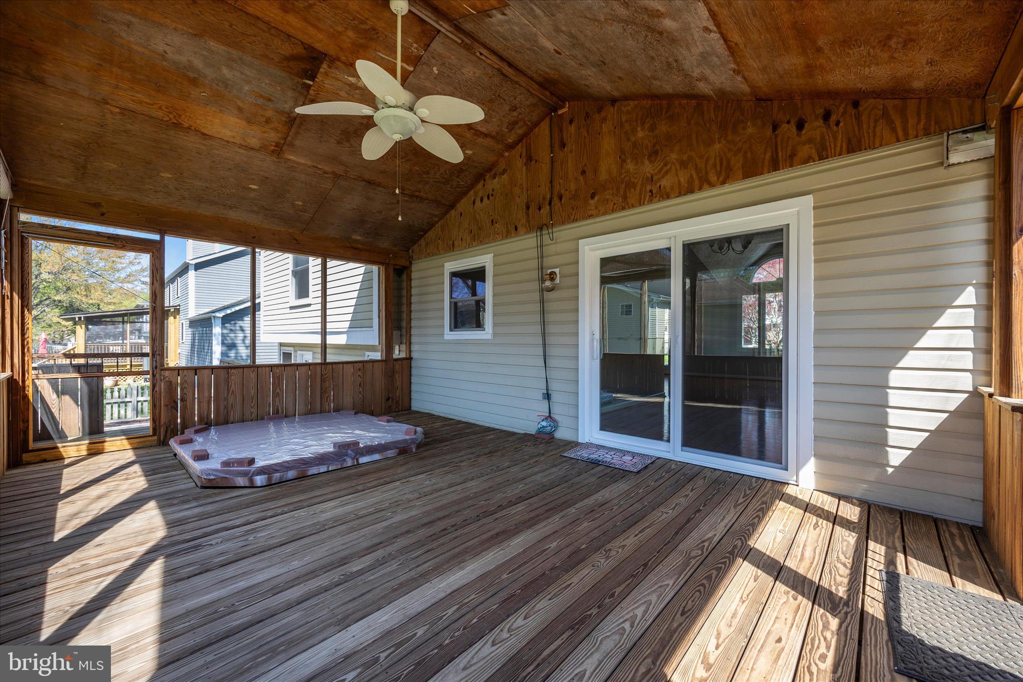 FOUNTAIN ROCK MANOR - Residential