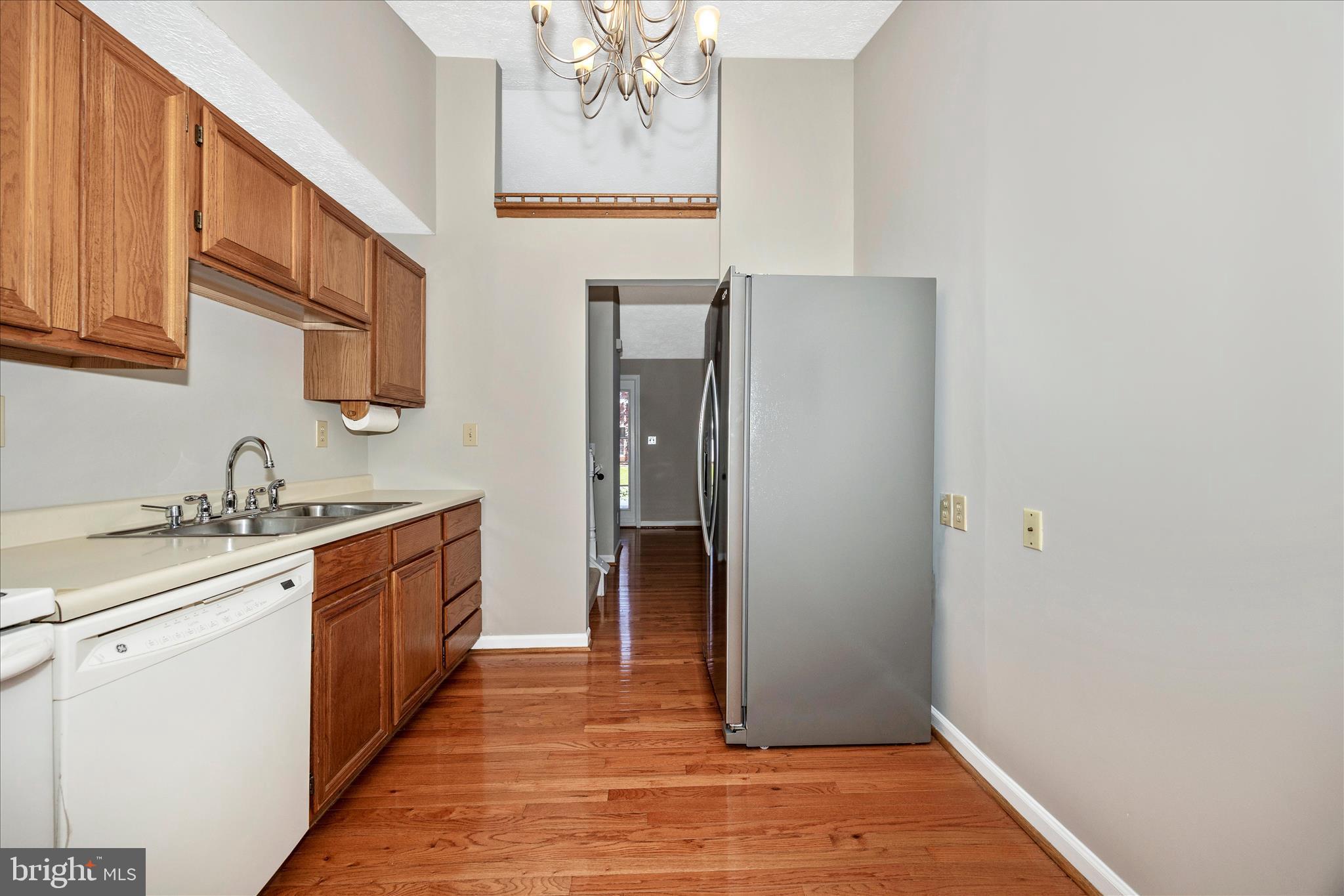 FOUNTAIN ROCK MANOR - Residential