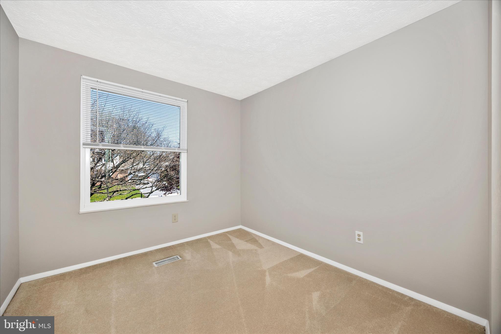 FOUNTAIN ROCK MANOR - Residential