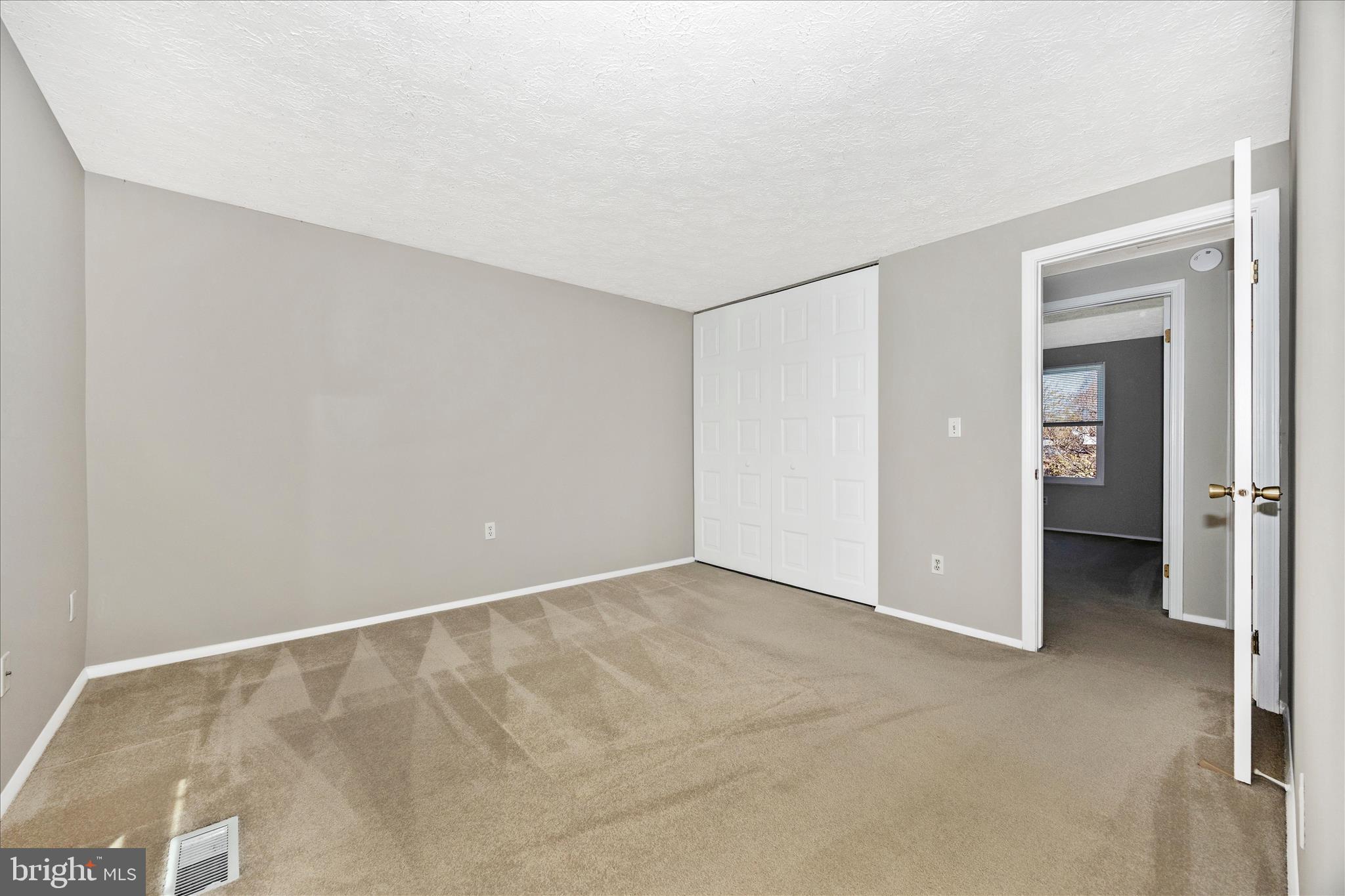 FOUNTAIN ROCK MANOR - Residential