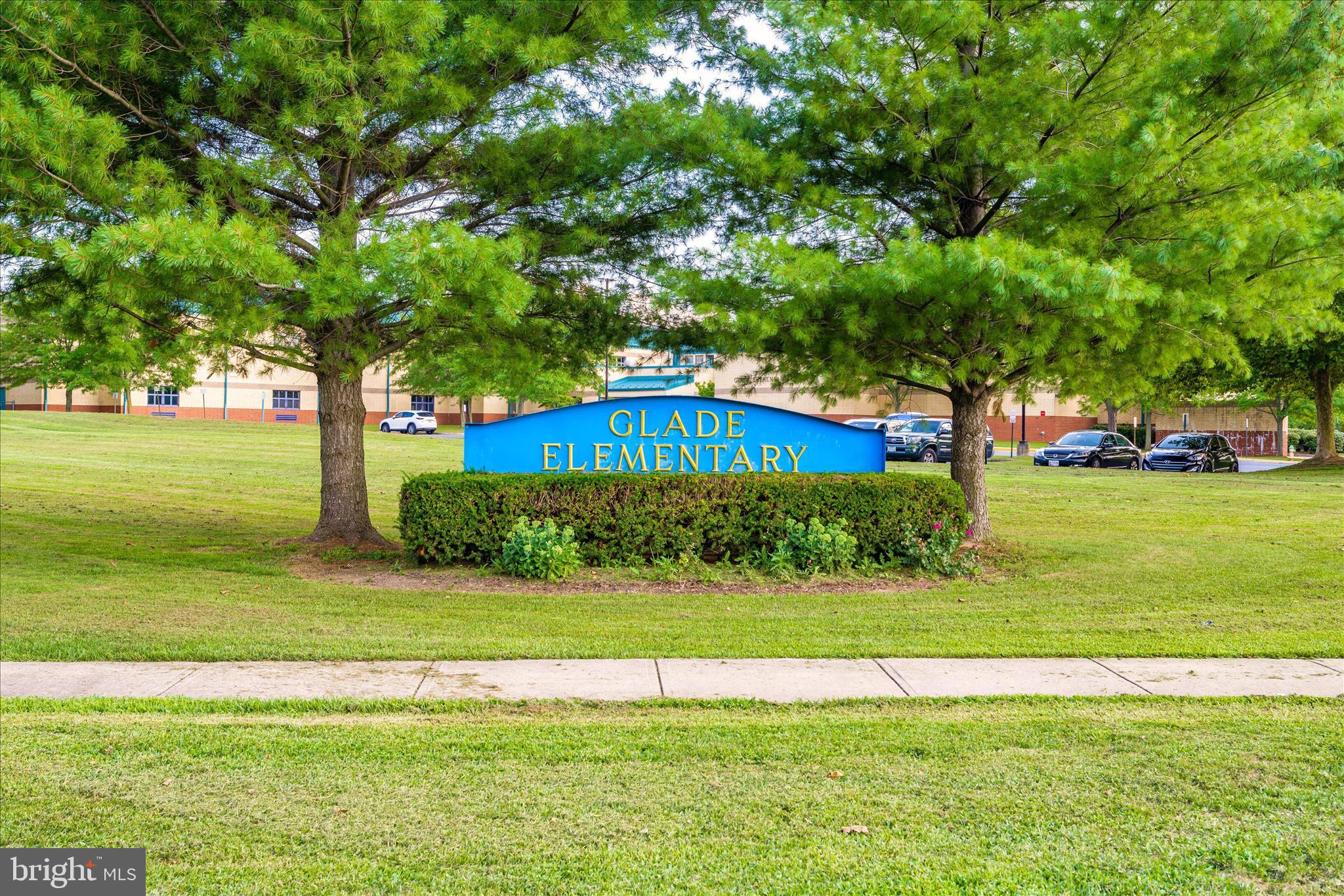 FOUNTAIN ROCK MANOR - Residential