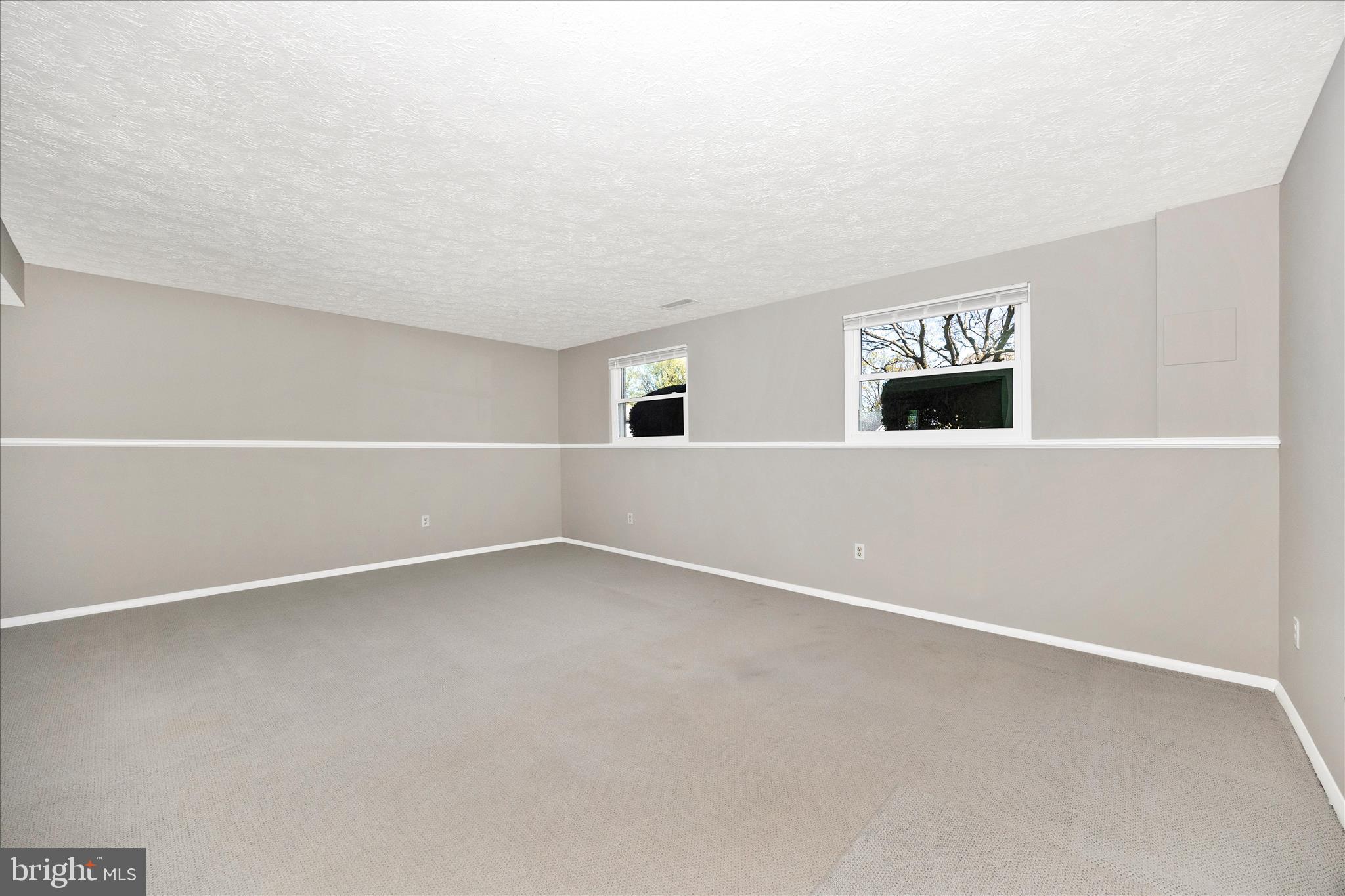 FOUNTAIN ROCK MANOR - Residential