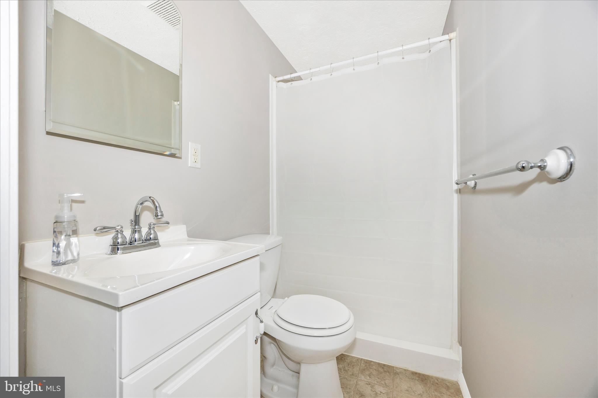 FOUNTAIN ROCK MANOR - Residential