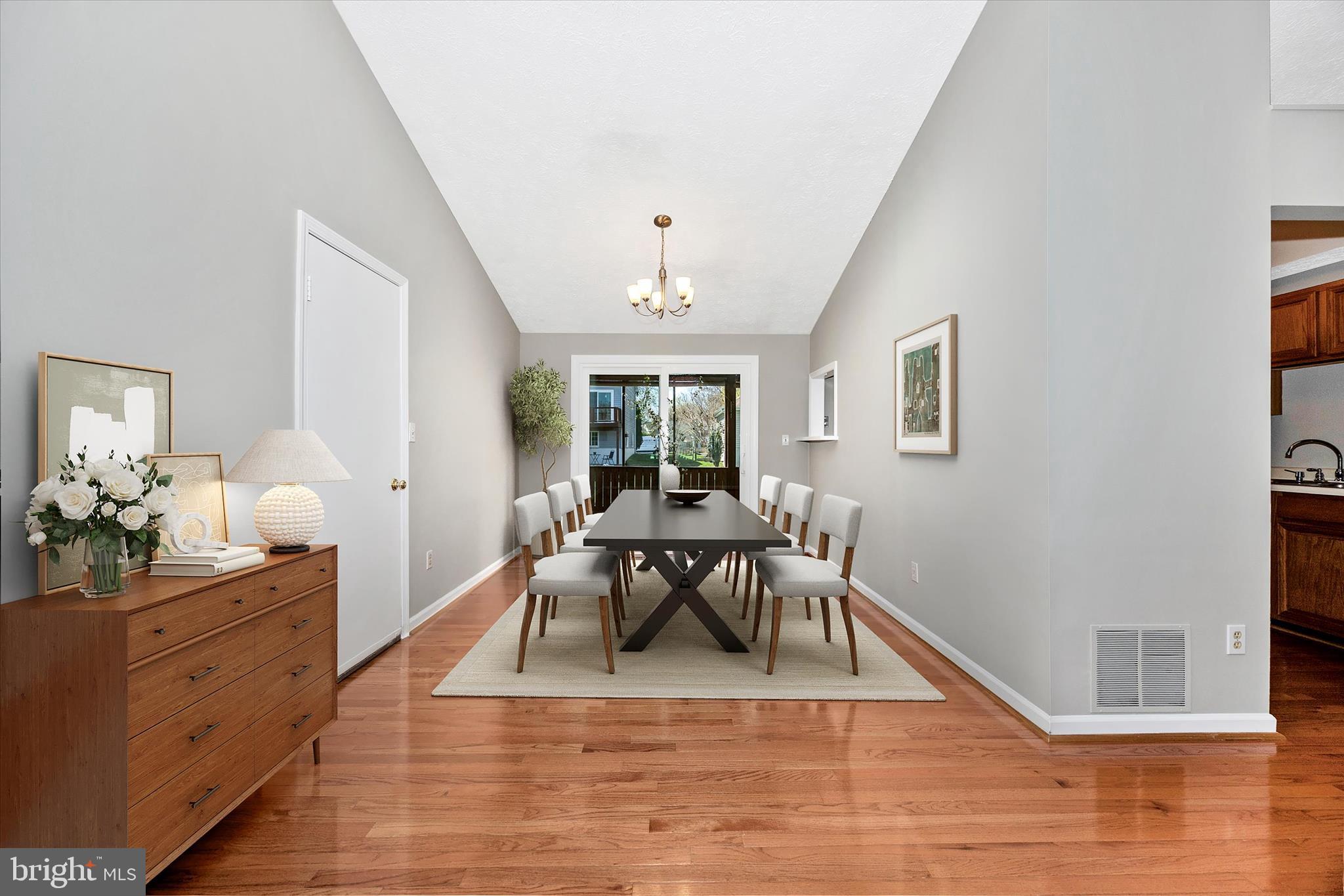 FOUNTAIN ROCK MANOR - Residential