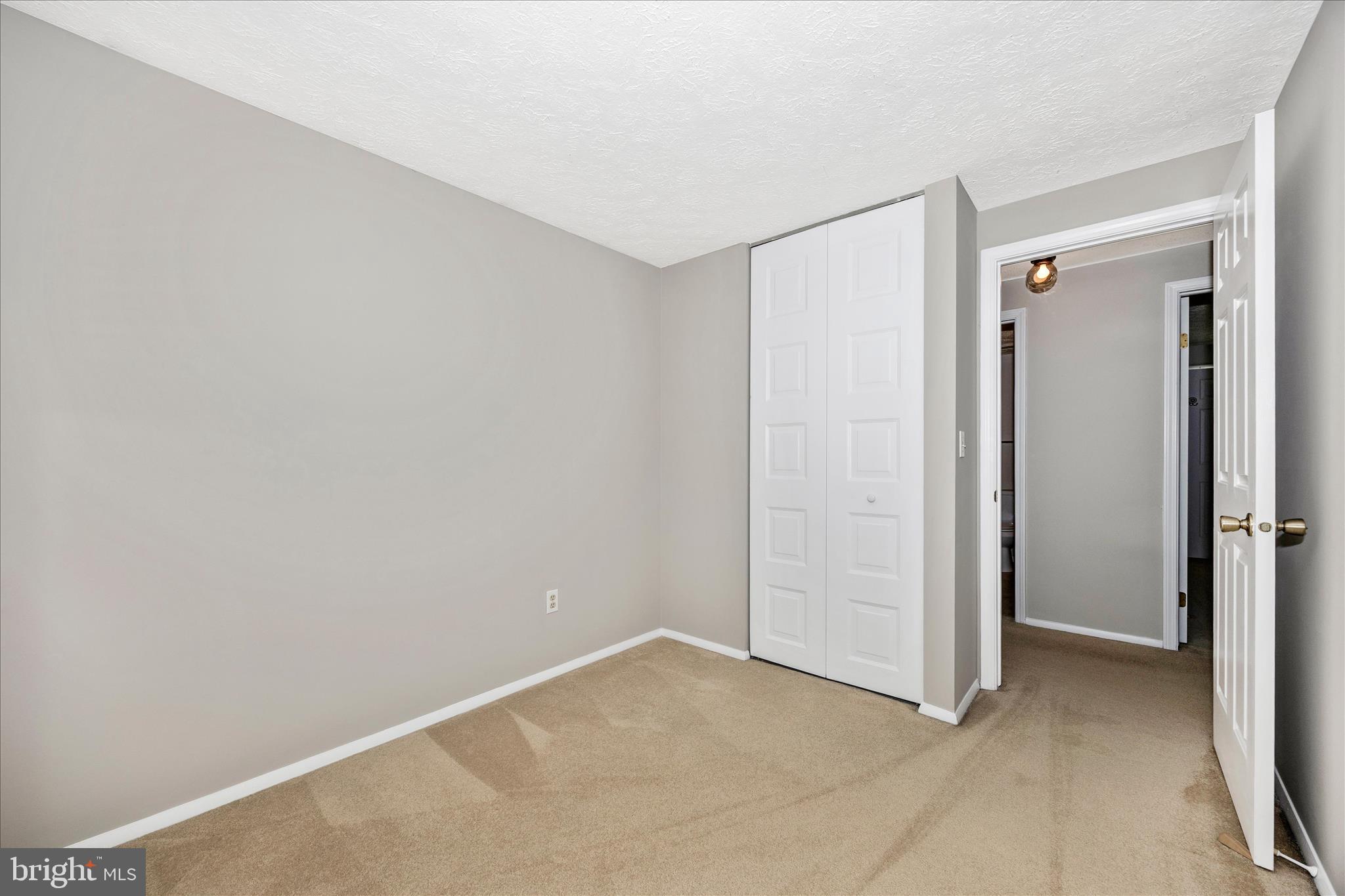 FOUNTAIN ROCK MANOR - Residential