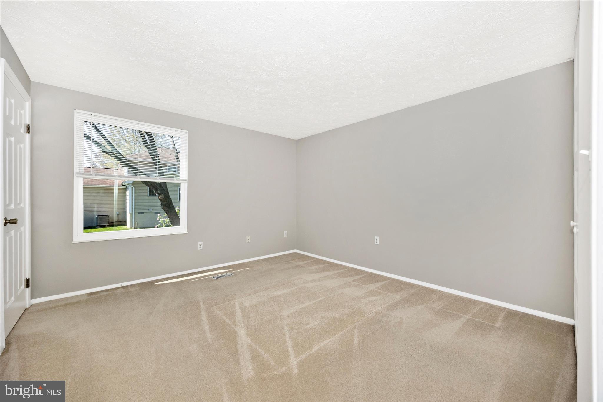 FOUNTAIN ROCK MANOR - Residential