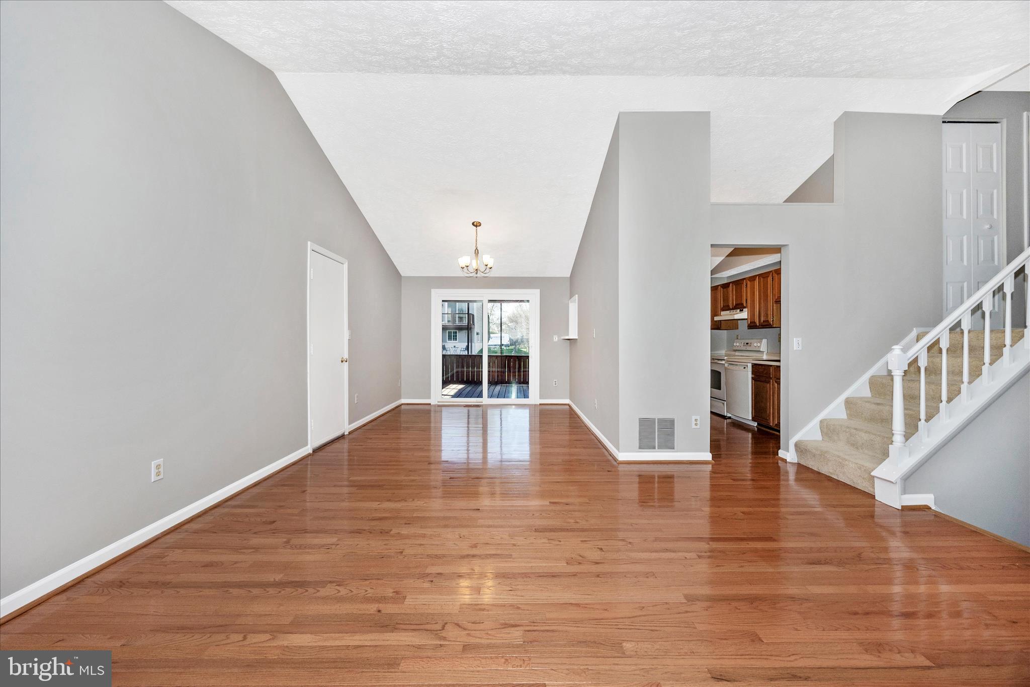 FOUNTAIN ROCK MANOR - Residential