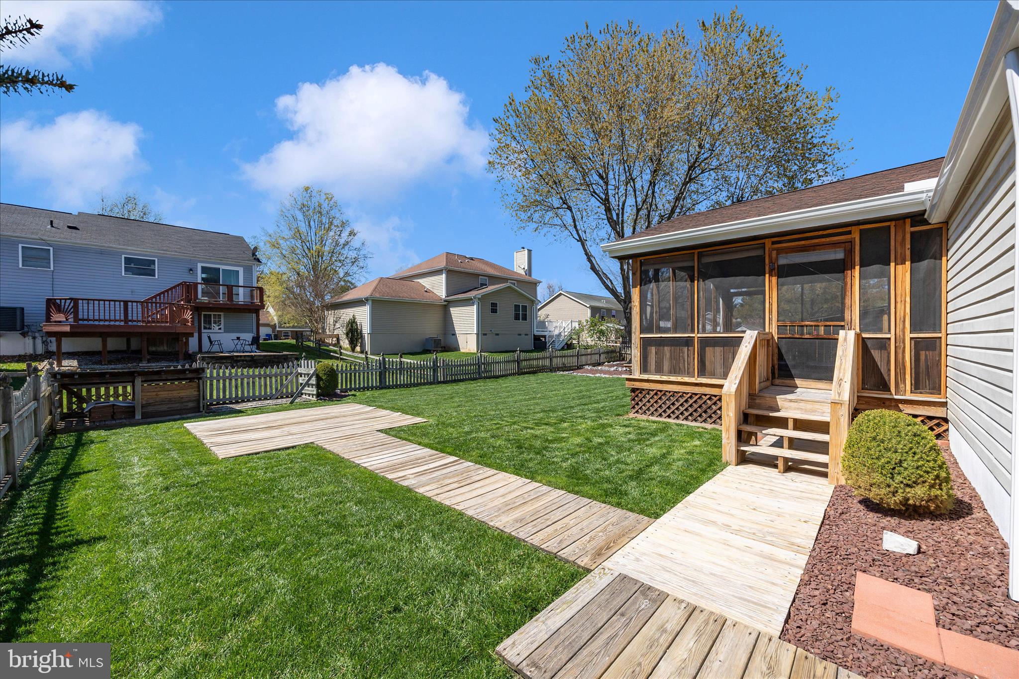 FOUNTAIN ROCK MANOR - Residential