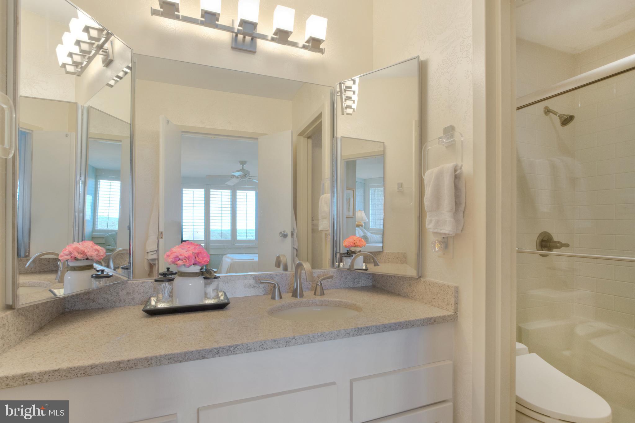 NORTH SHORES - Residential