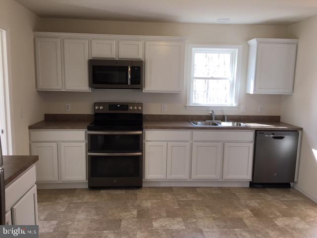 MOUNT VISTA EST - Residential