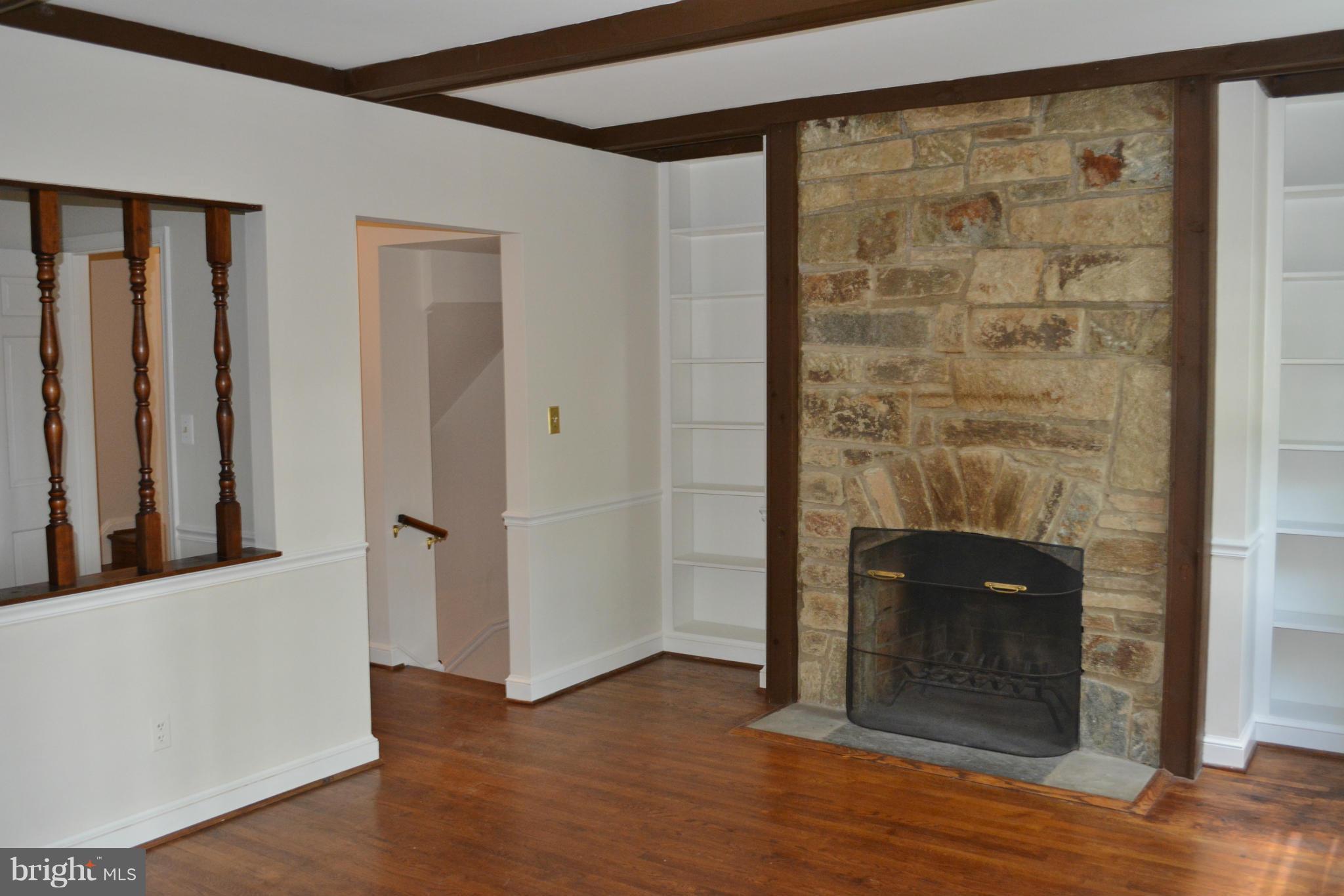 PITT MEWS - Residential Lease