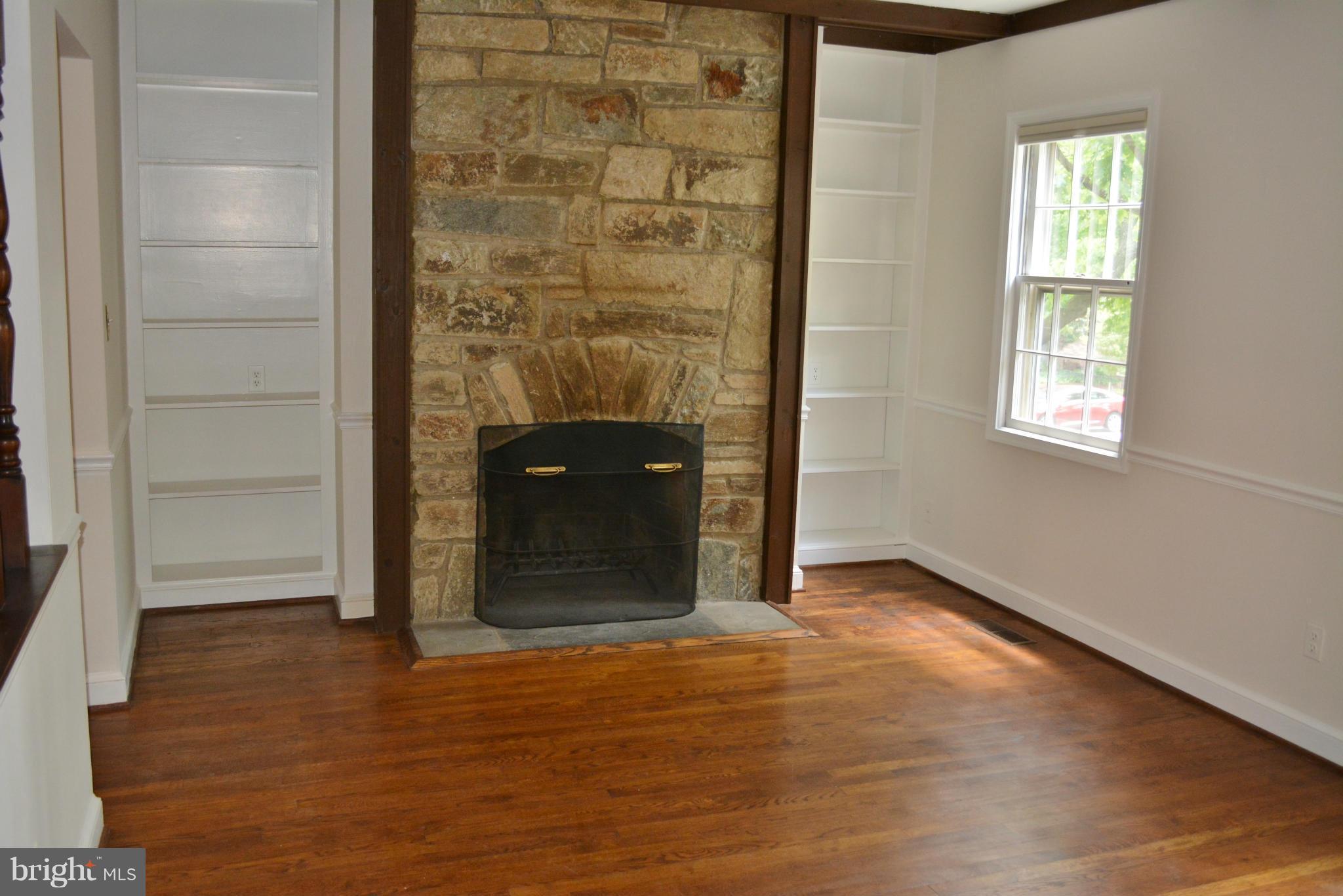 PITT MEWS - Residential Lease