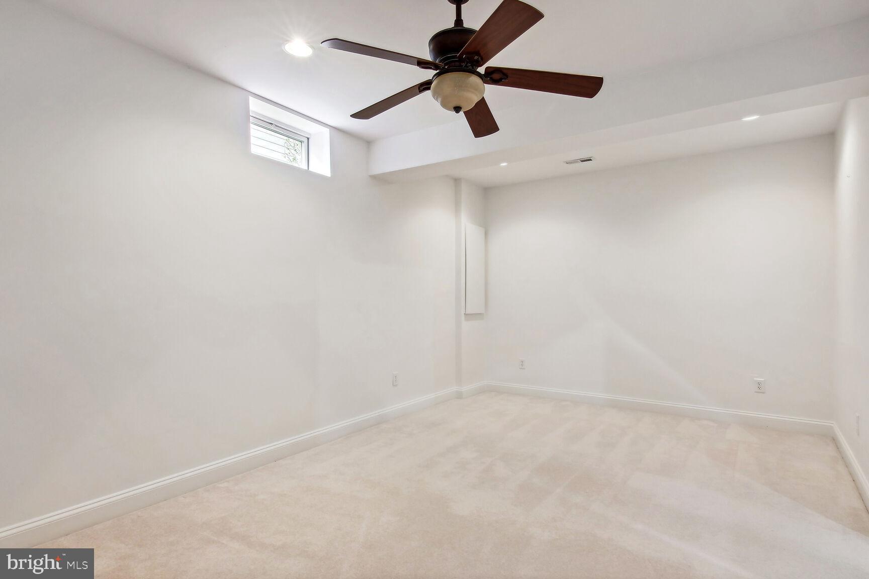 REGENCY AT DOMINION VALLEY - Residential