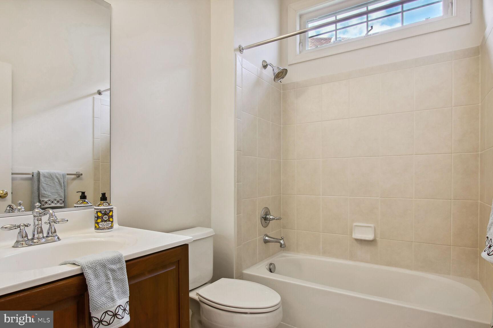 REGENCY AT DOMINION VALLEY - Residential