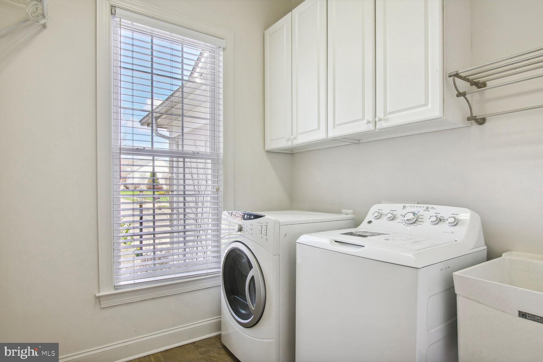 REGENCY AT DOMINION VALLEY - Residential