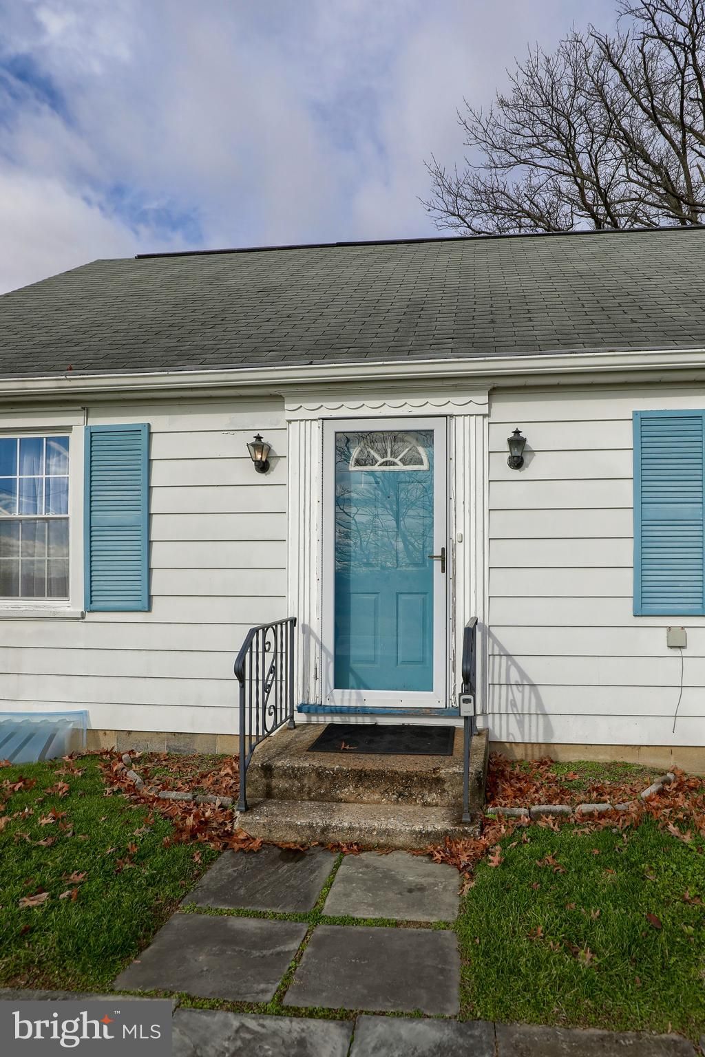 Photo of 2213 Manor Ridge Drive, Lancaster, PA 17603 (MLS # PALA2044904)