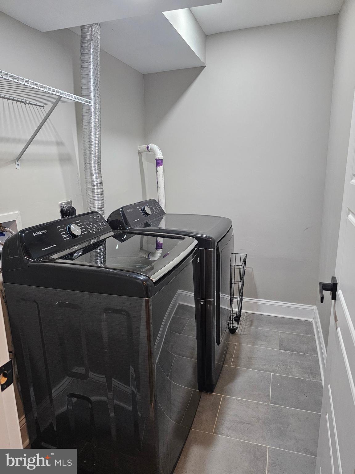 STONEHOUSE WOODED ESTATES - Residential Lease