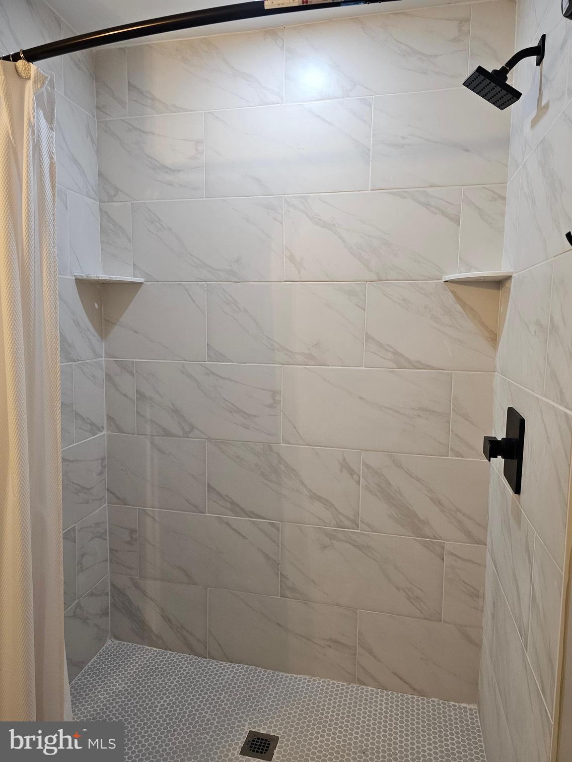 STONEHOUSE WOODED ESTATES - Residential Lease