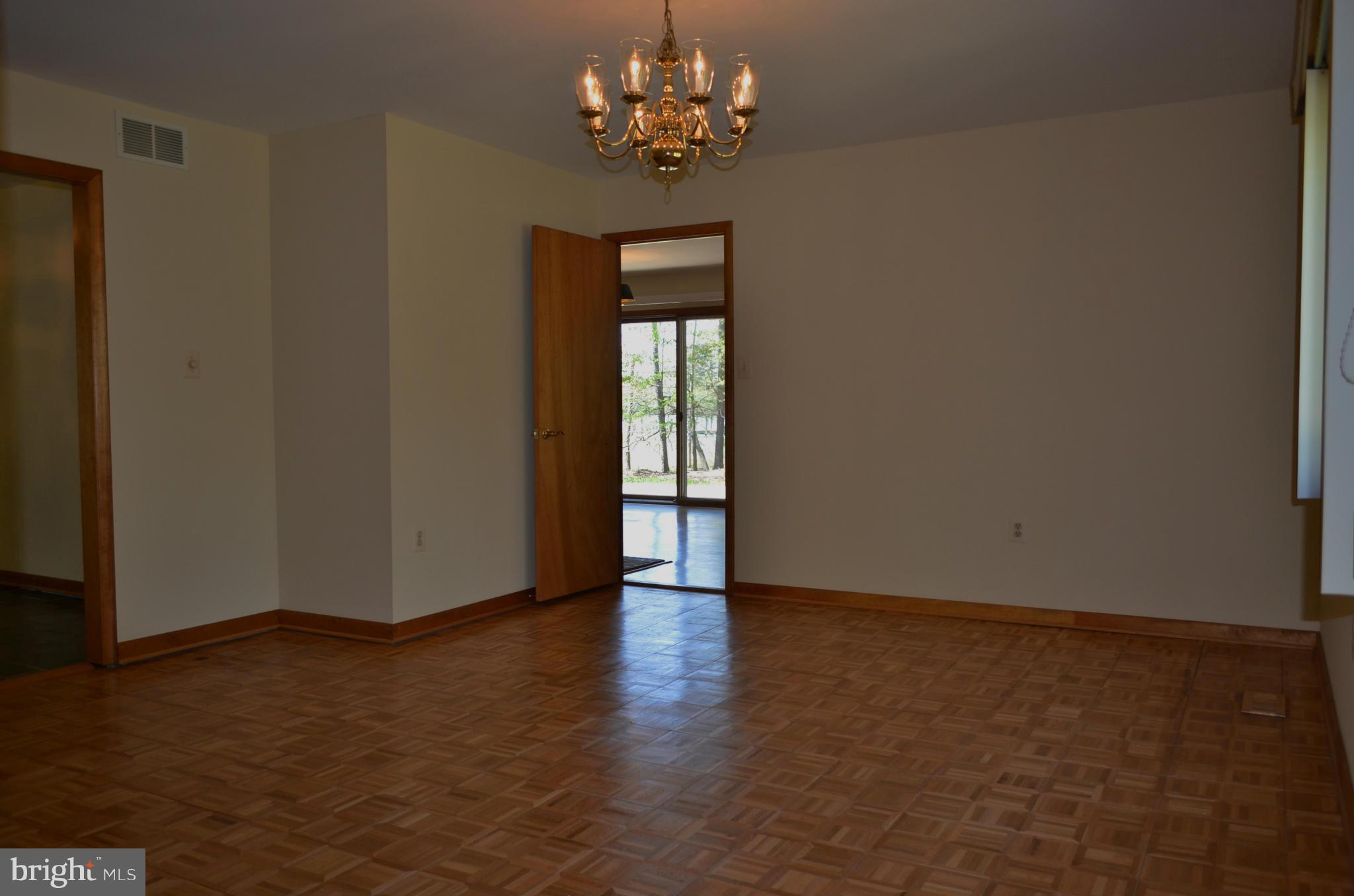 COVE CREEK CLUB - Residential