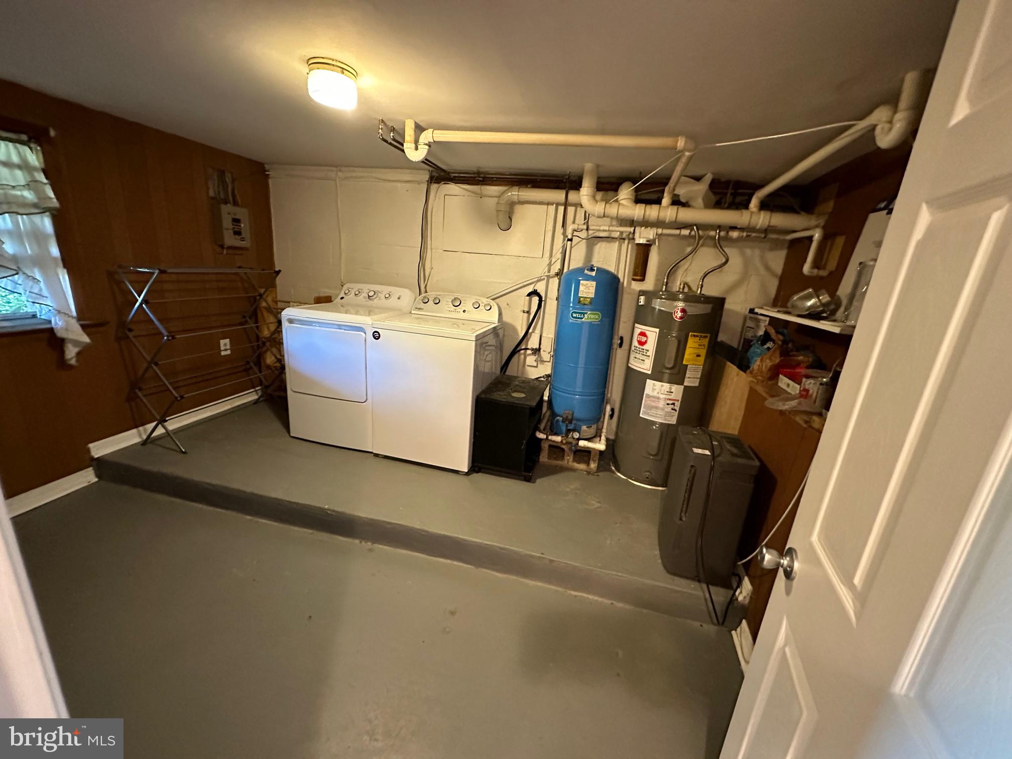 POTOMAC VIEW - Residential Lease