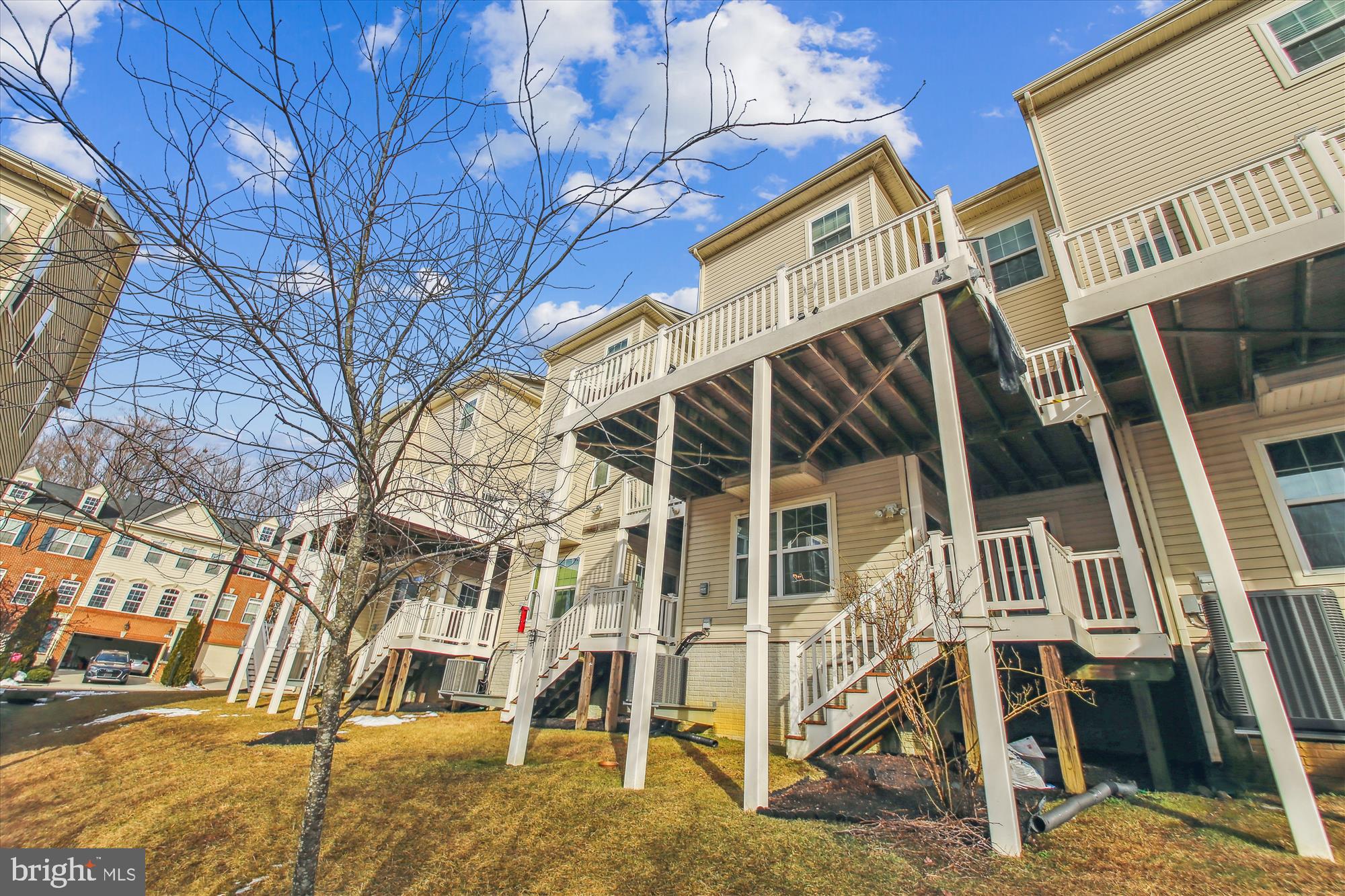 HIGHLAND FARMS - Residential Lease