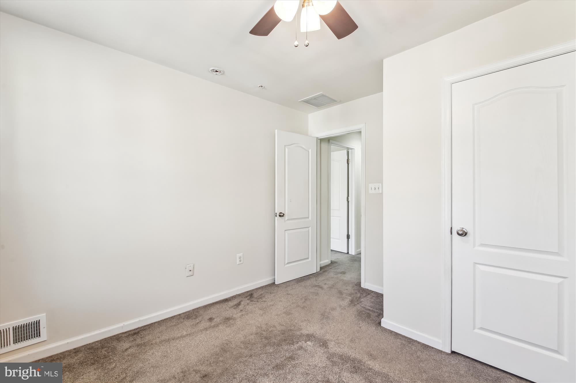 HIGHLAND FARMS - Residential Lease