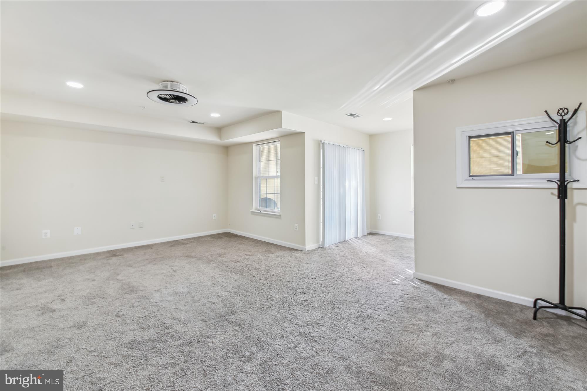 HIGHLAND FARMS - Residential Lease