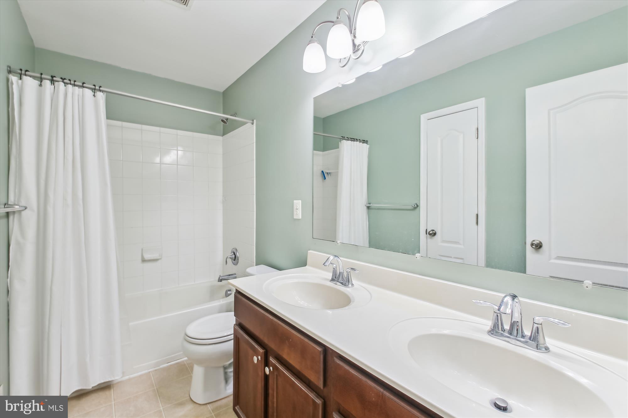 HIGHLAND FARMS - Residential Lease