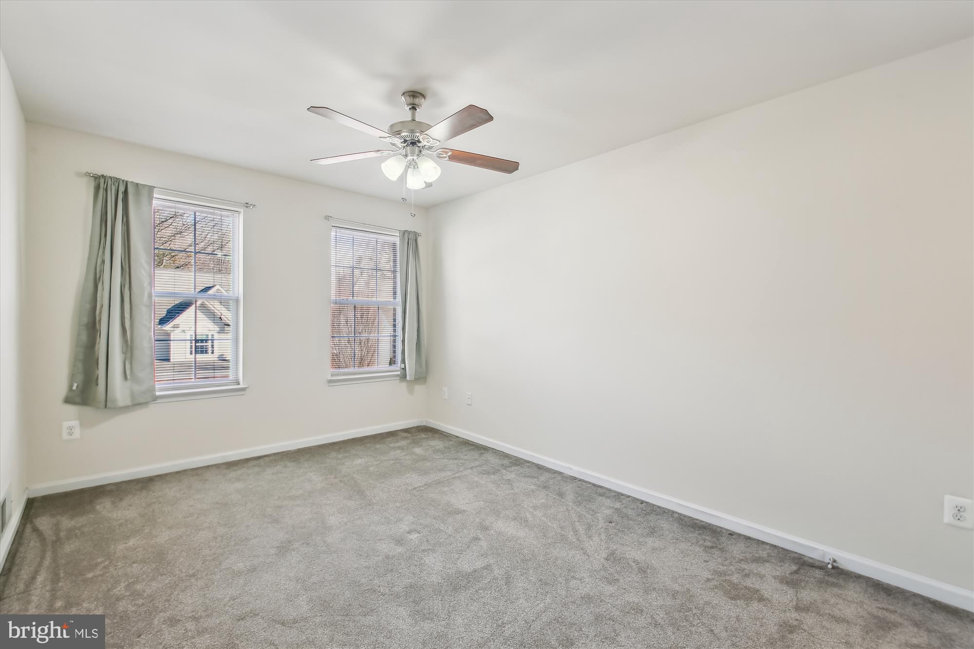 HIGHLAND FARMS - Residential Lease