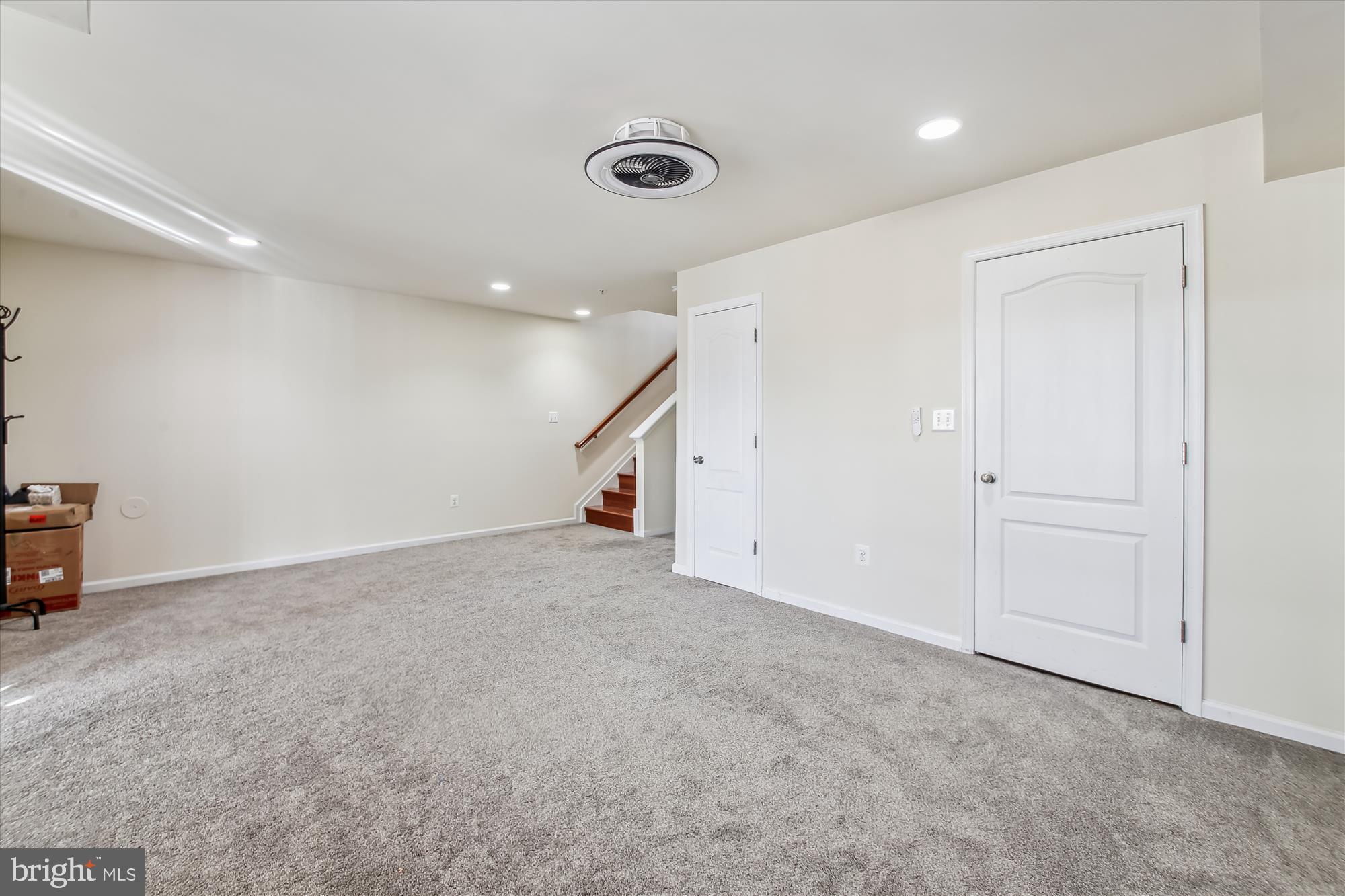 HIGHLAND FARMS - Residential Lease